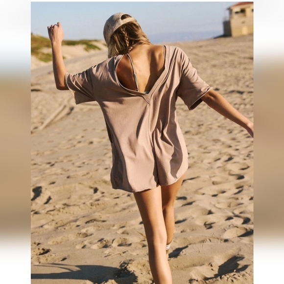 Free People FP Movement Women's Hot Shot Tee Romper Tan Jumpsuit Mocha Latte - Picture 2 of 16